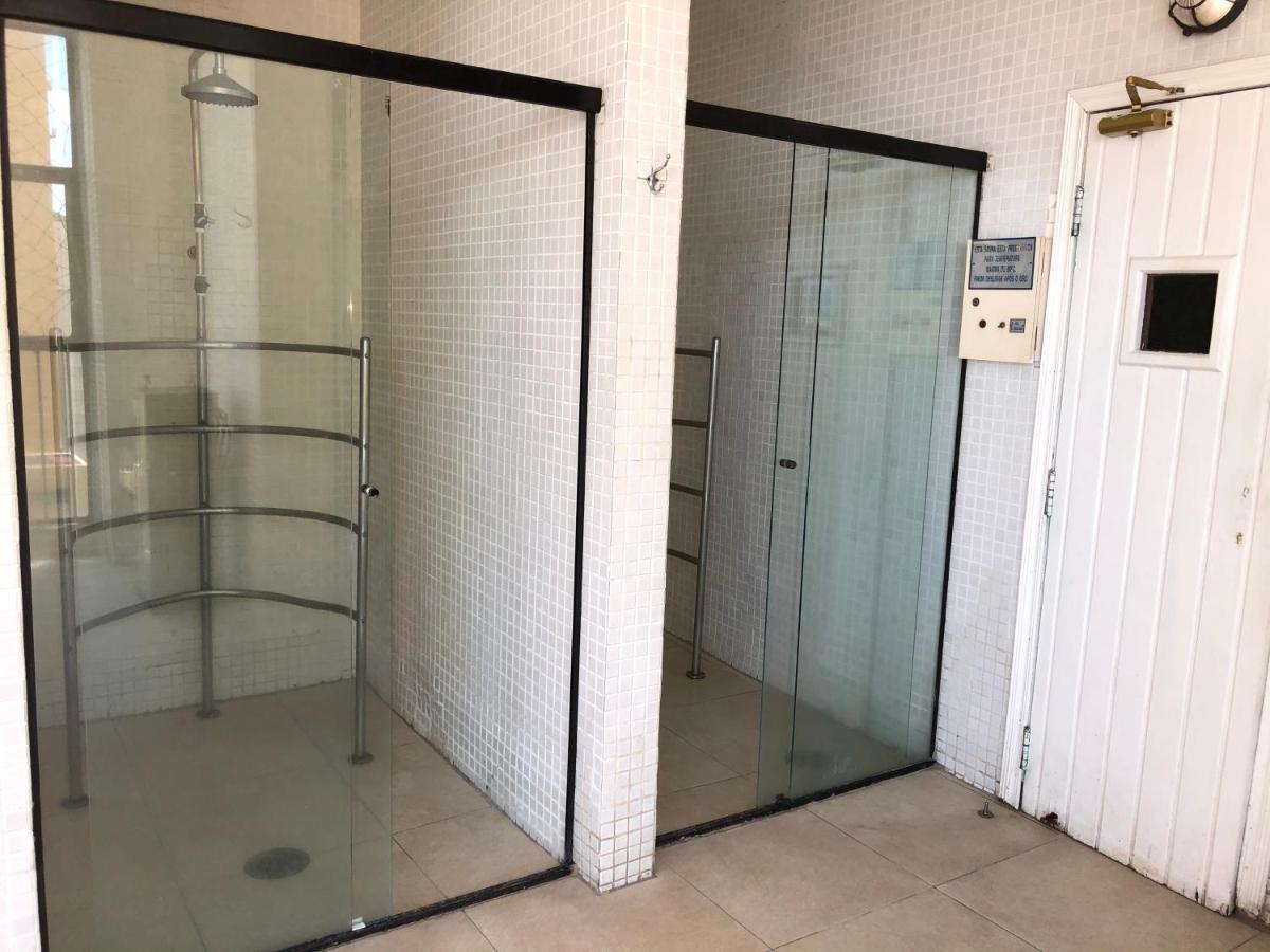 Apto Aconchegante: Beachfront Comfort with BBQ & Daily Cleaning Guaruja Exterior photo