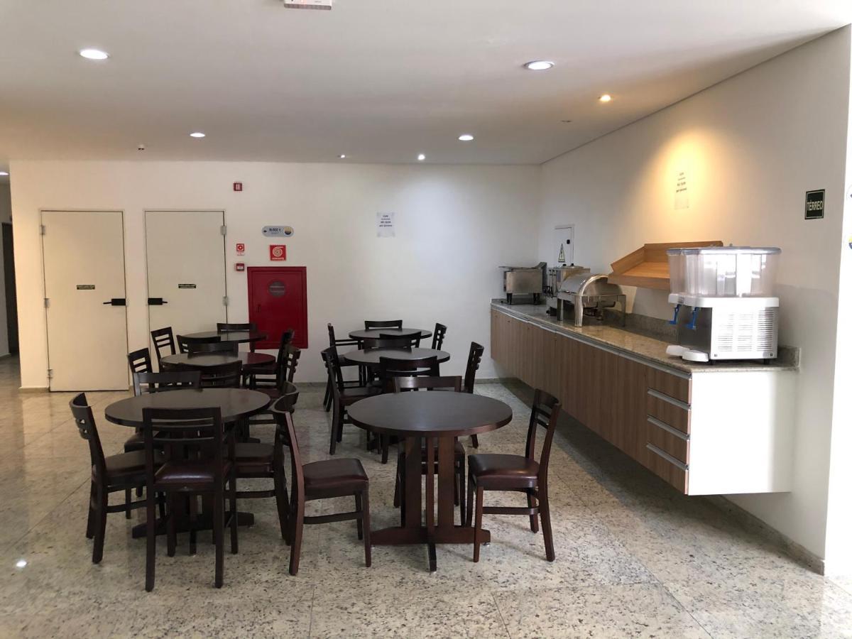 Apto Aconchegante: Beachfront Comfort with BBQ & Daily Cleaning Guaruja Exterior photo