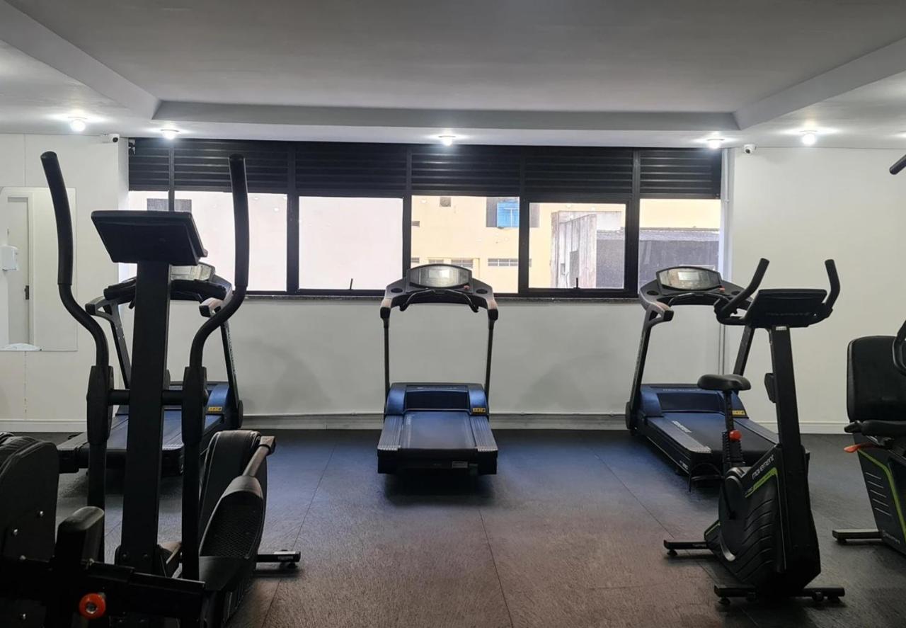 Apto Aconchegante: Beachfront Comfort with BBQ & Daily Cleaning Guaruja Exterior photo